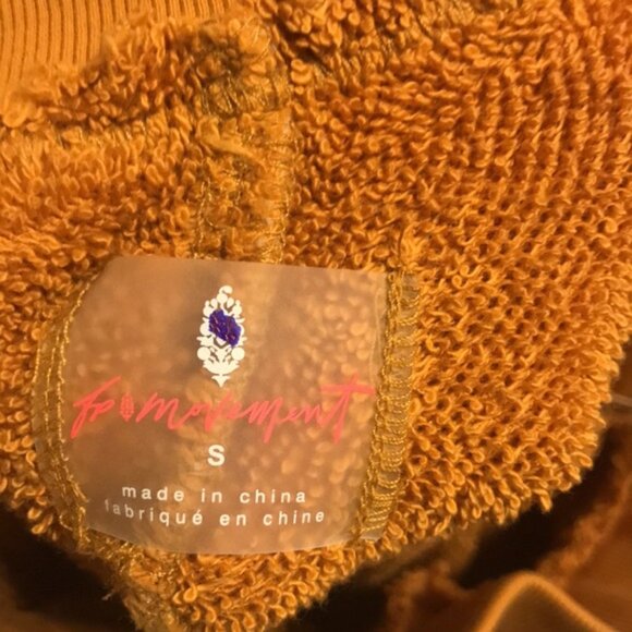 NWT Free People Movement Free Spirit Wide-Legs size Small. - Picture 16 of 16